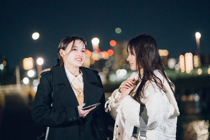 大峰ユリホ、新井舞良「彼とオオカミちゃんには騙されない」第6話(C)AbemaTV, Inc.