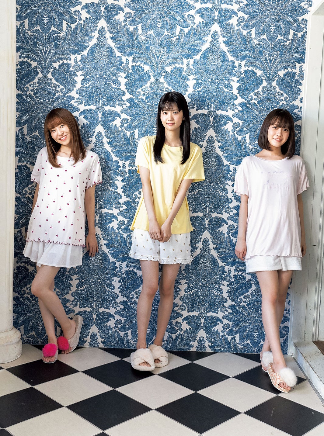 「虹ヶ咲学園スクールアイドル同好会」2年生、部屋着姿でスラリ美脚披露