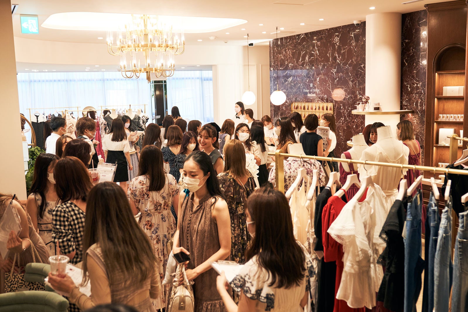 小嶋陽菜プロデュースコンセプトストア「House of Herme（ハウス オブ エルメ）」より（提供写真）