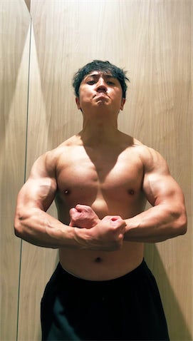 コロチキ西野、“ぷよぷよ”から完全卒業 別人級ムキムキ上半身に反響