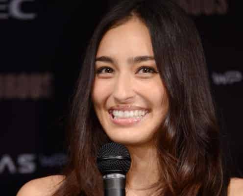 妊婦・長谷川潤、「アナザースカイ」MC卒業 「とても誇りに思える仕事でした」