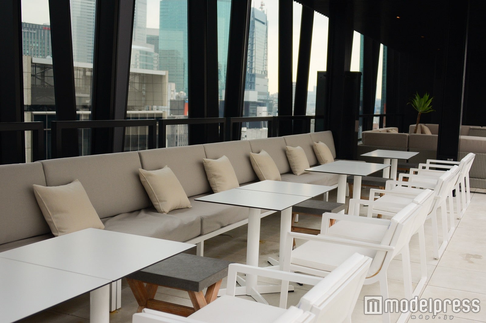 「KIRIKO TERRACE（キリコテラス）」WATER SIDE（C）モデルプレス