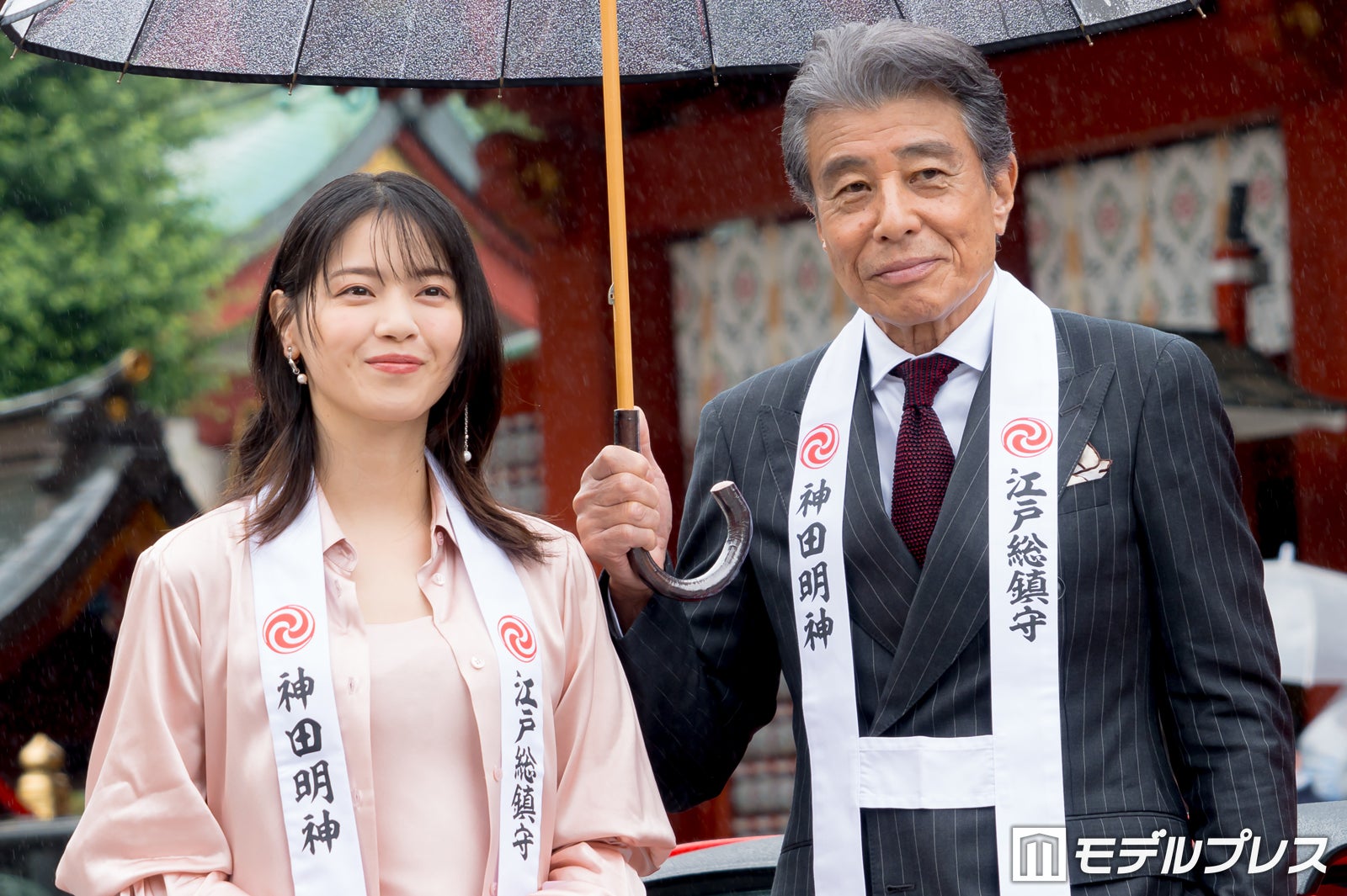 西野七瀬、舘ひろし（C）モデルプレス