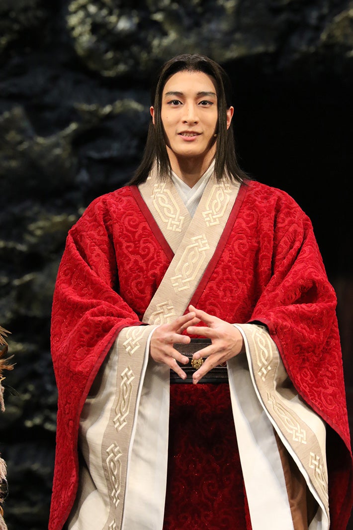 小関裕太／舞台「キングダム」開幕記念会見より（提供写真）