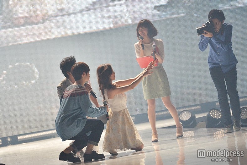 モデルプレスステージ