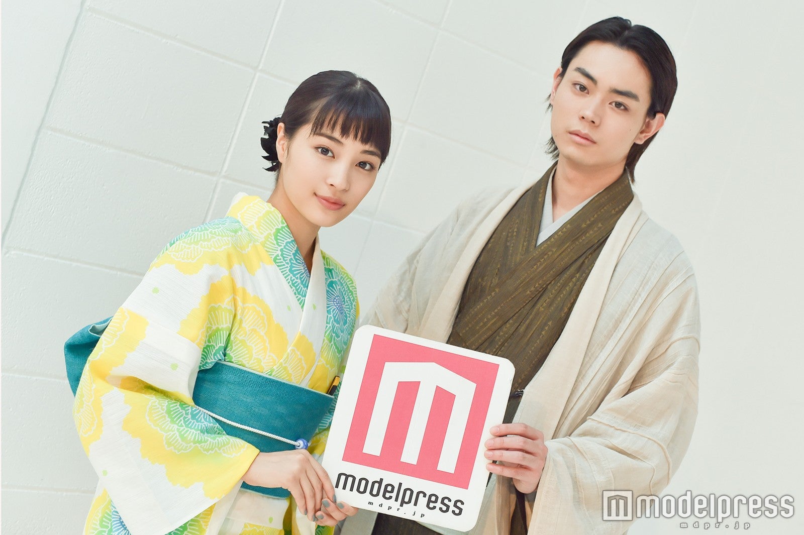 広瀬すず＆菅田将暉（C）モデルプレス