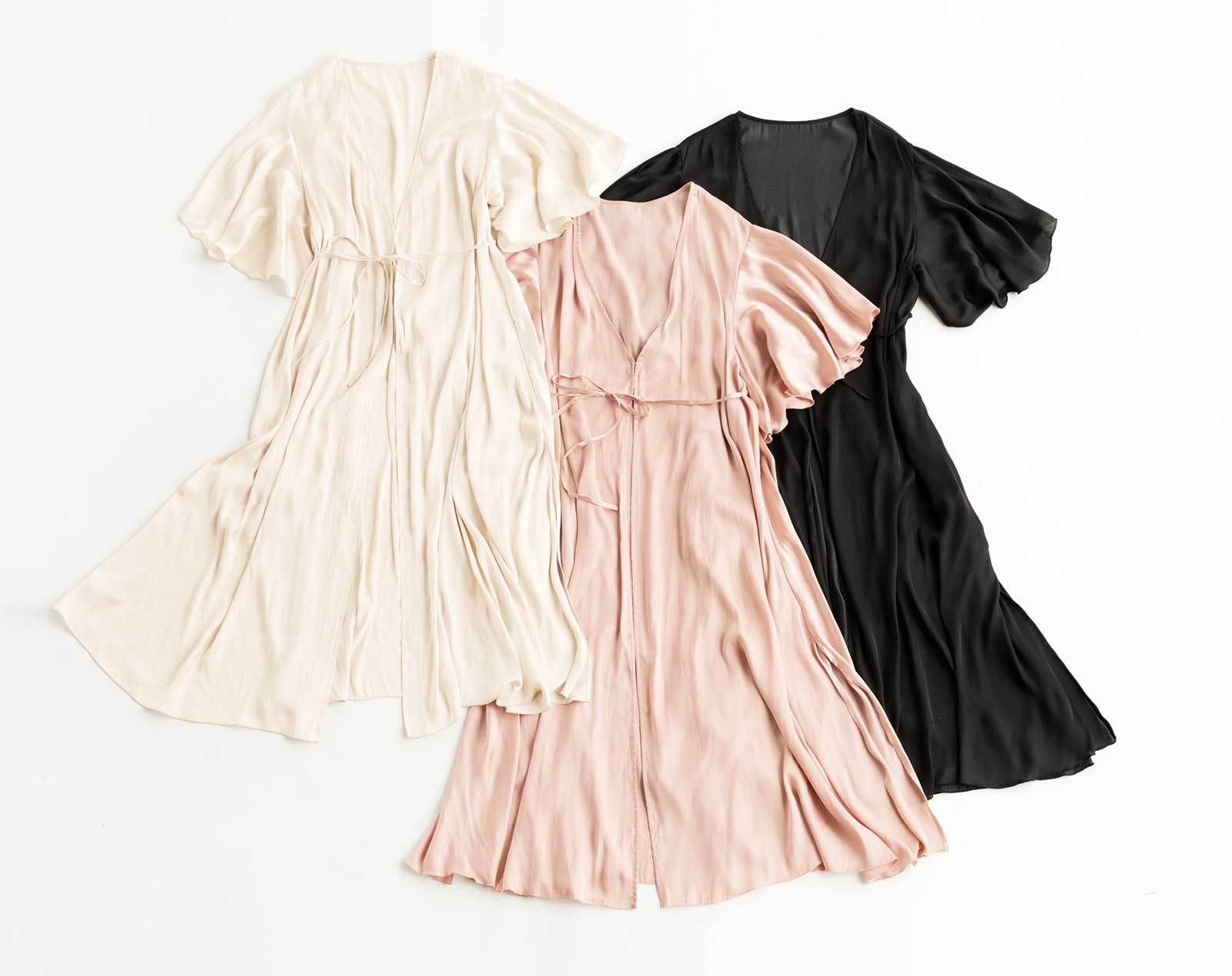 春の装いにマッチするモイストサテンシリーズ