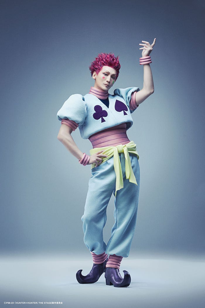 ヒソカ(丘山晴己) (C)P98-23・『HUNTER×HUNTER』THE STAGE 製作委員会