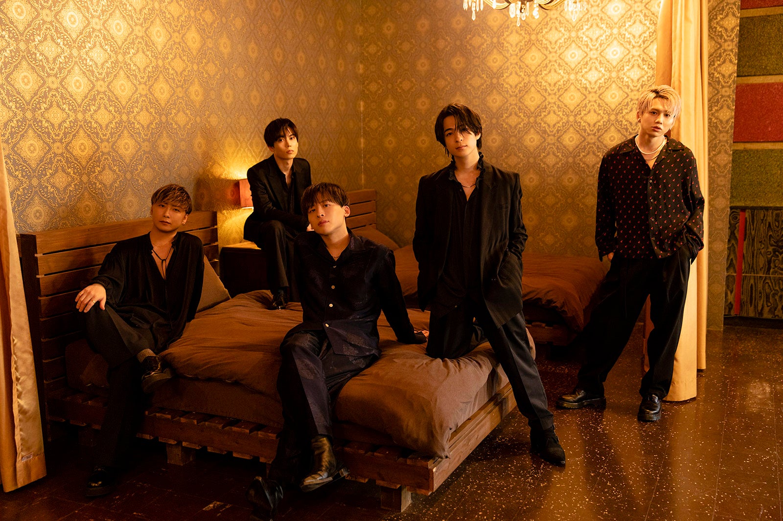 Da-iCE、沖縄で様々な“表裏” 魅力あふれる写真集決定