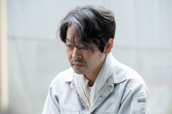 山中崇 (C)「教祖のムスメ」製作委員会・MBS