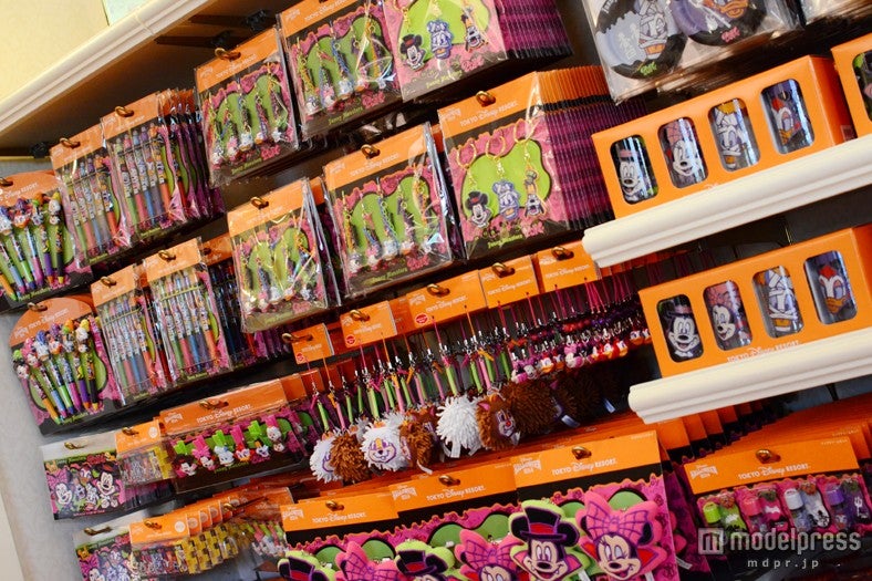 ファニー・モンスターズシリーズが並ぶ