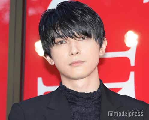 吉沢亮、短髪で雰囲気ガラリ 最新ショットに「爽やか」「びっくり」の声