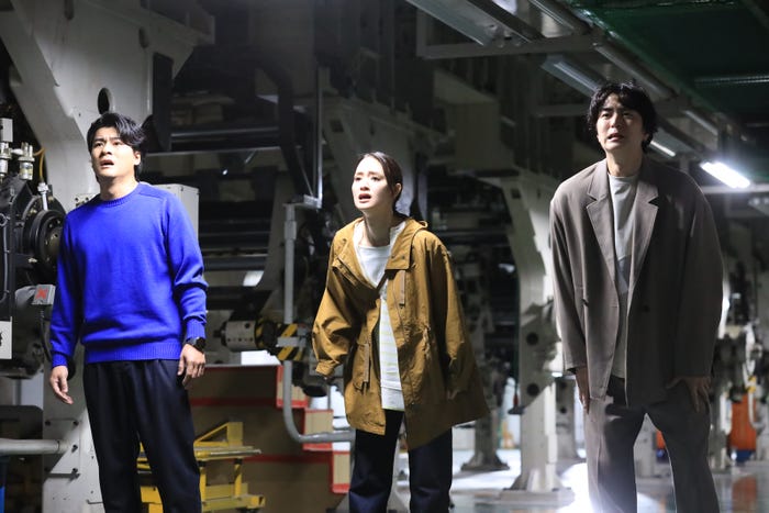 森本慎太郎、剛力彩芽、稲葉友「良いこと悪いこと」第7話(C)日本テレビ