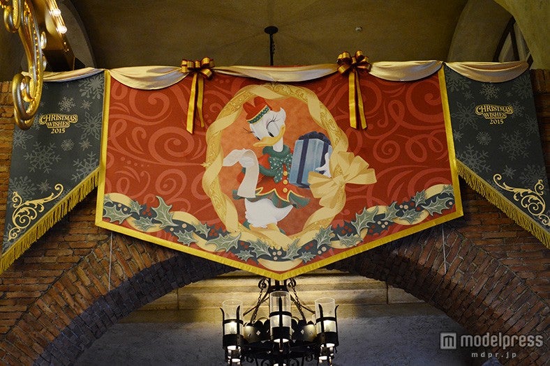 ミラコスタ通りの回廊／デイジー