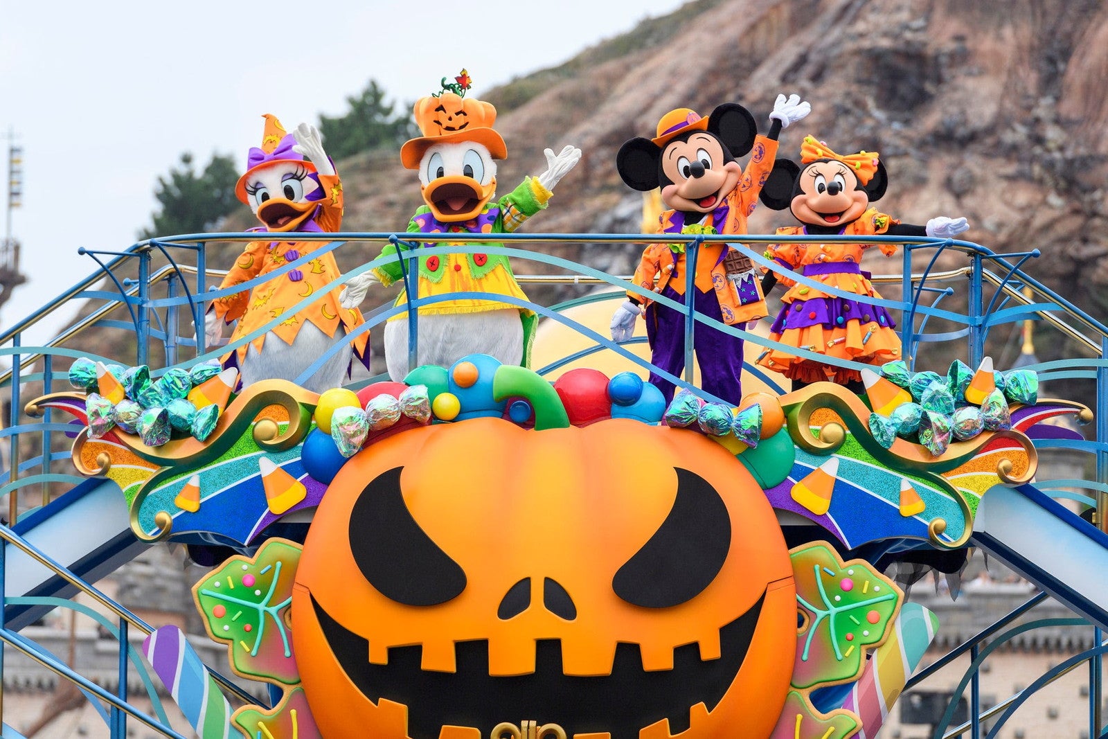 東京ディズニーシー「ディズニー・ハロウィーン」（C）Disney