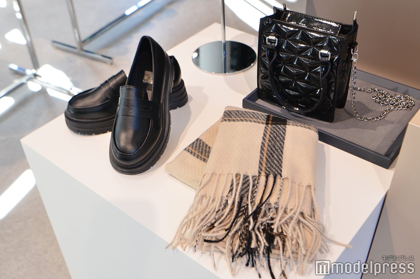 シューズやバッグ、小物のラインナップも充実／『SHEIN TOKYO』（C）モデルプレス