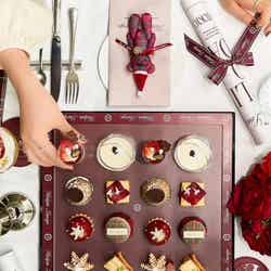 「Her lip to」×コンラッド東京、初のコラボアフタヌーンティー開催 限定コンラッド・ベアも登場