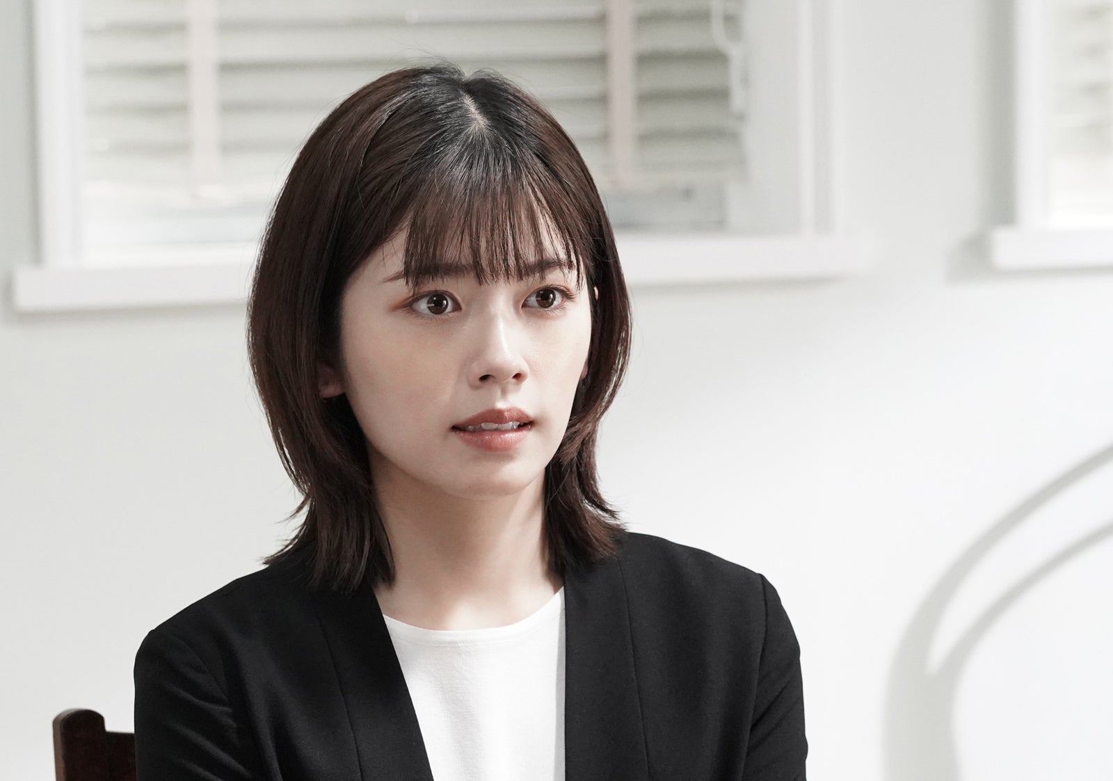 小芝風花「転職の魔王様」第1話より（C）カンテレ