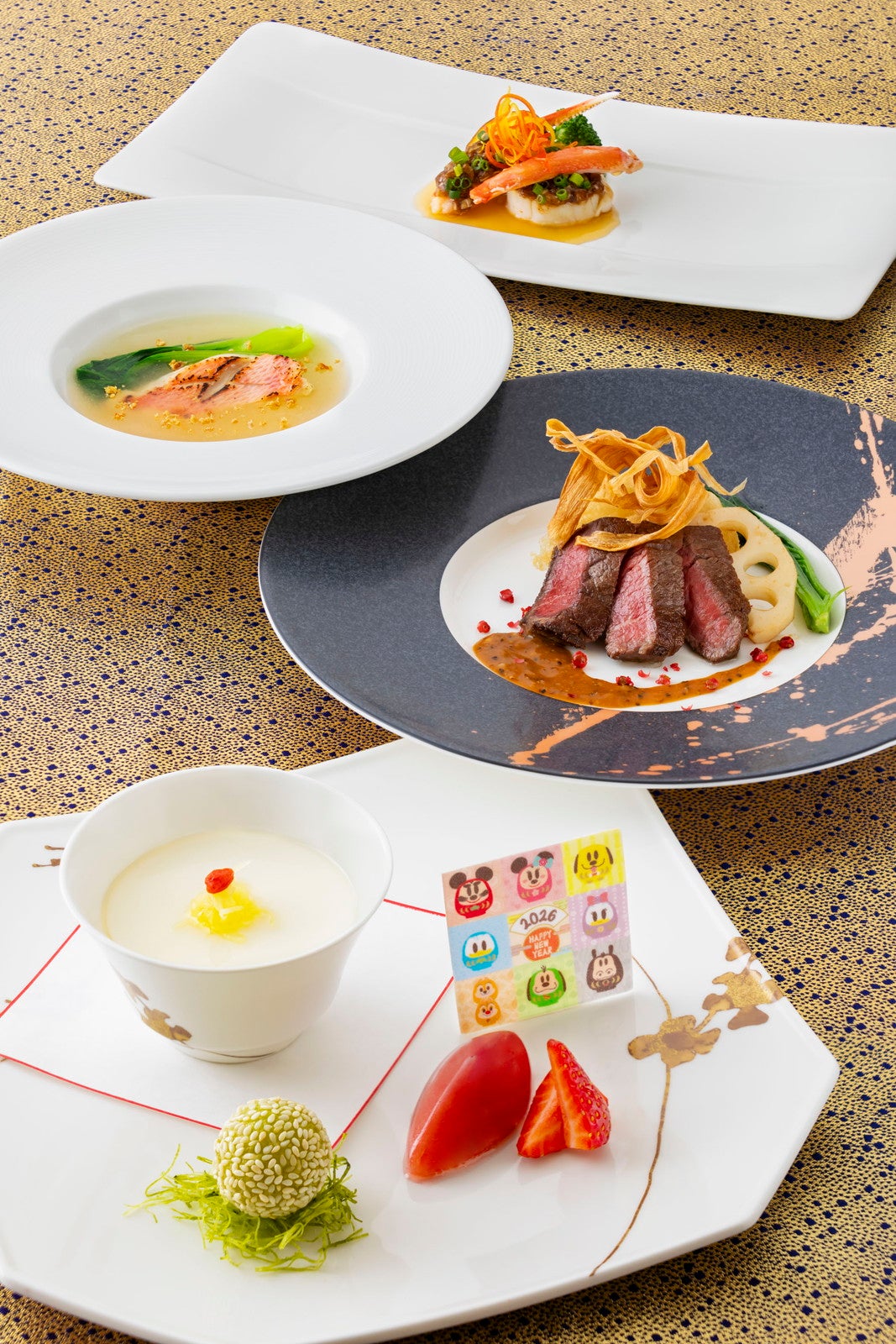 東京ディズニーシー・ホテルミラコスタの「シルクロードガーデン」イヤーエンド＆ニューイヤー　ディナーコース（C）Disney