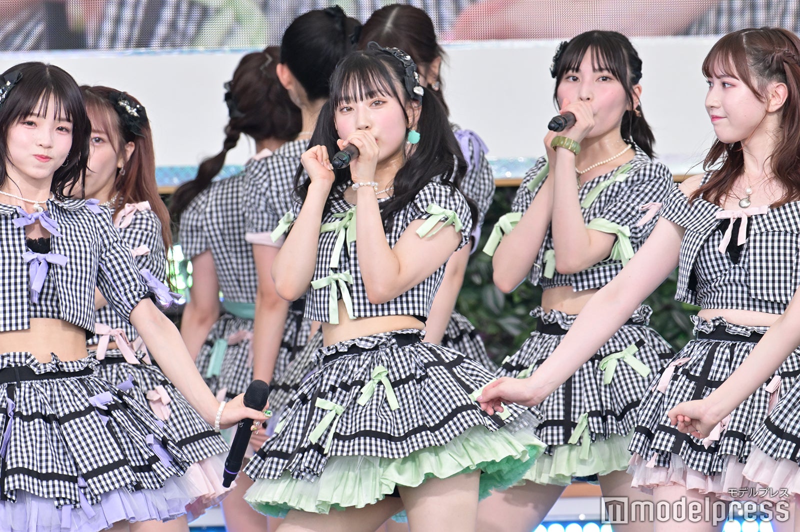 高橋彩音、徳永羚海、永野芹佳（C）モデルプレス