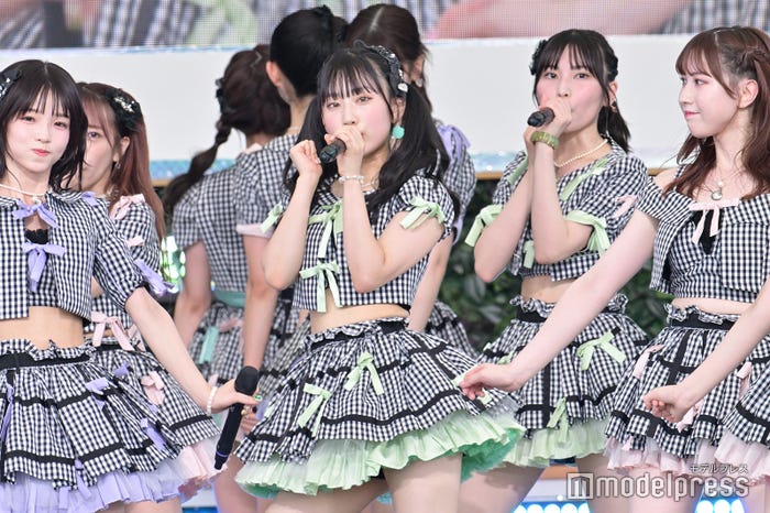 高橋彩音、徳永羚海、永野芹佳(C)モデルプレス