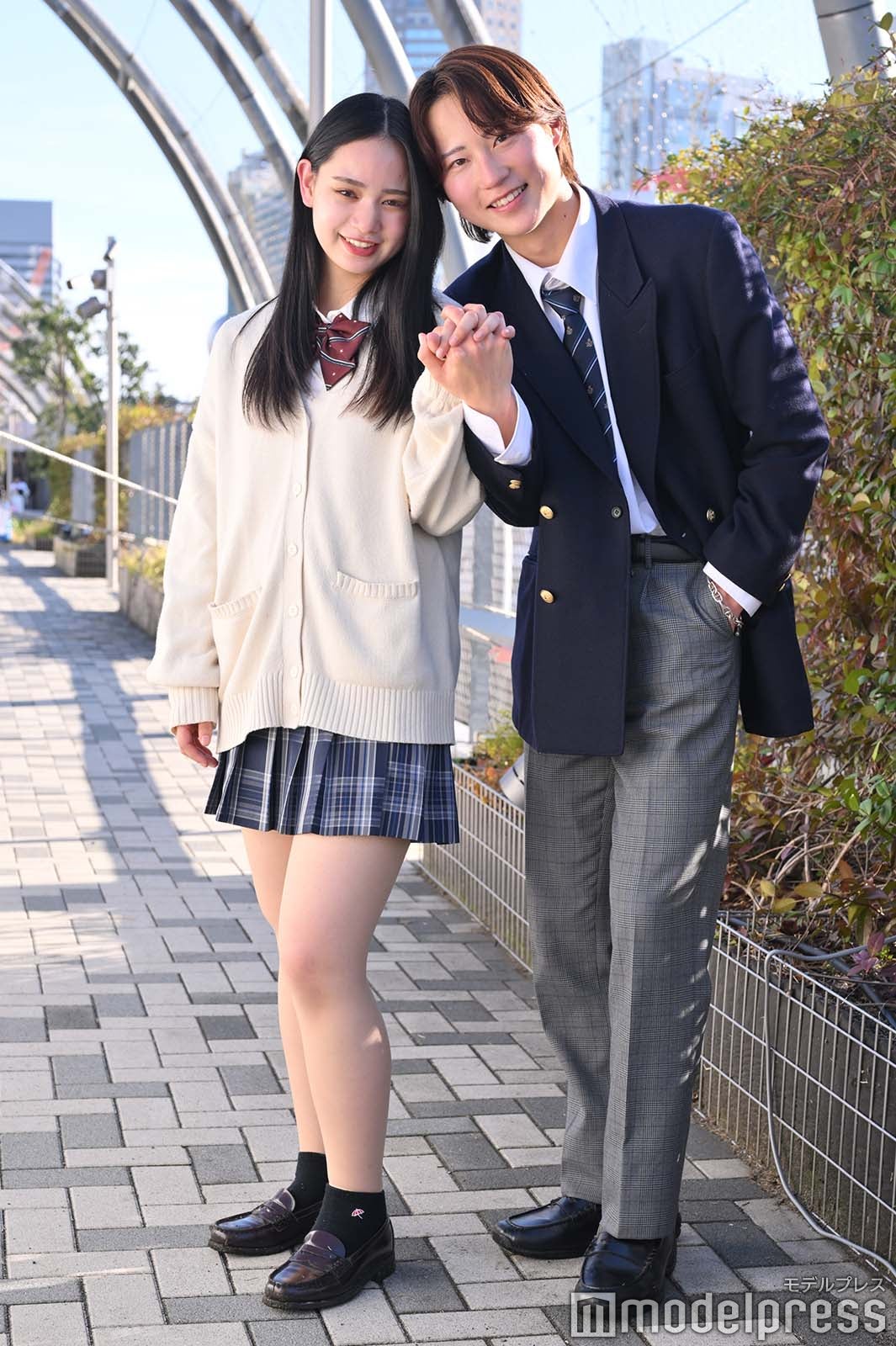 宮城弥生、東野海来（C）モデルプレス