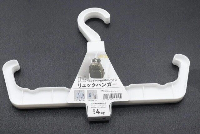 セリアのリュックハンガーのパッケージ