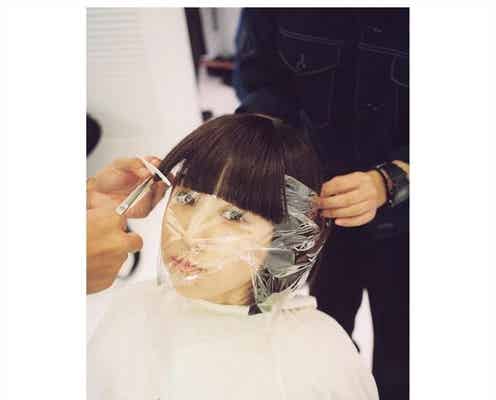 田中みな実、ヘアカット中“ぱっつん前髪”ショットに「雰囲気全然違う」の声