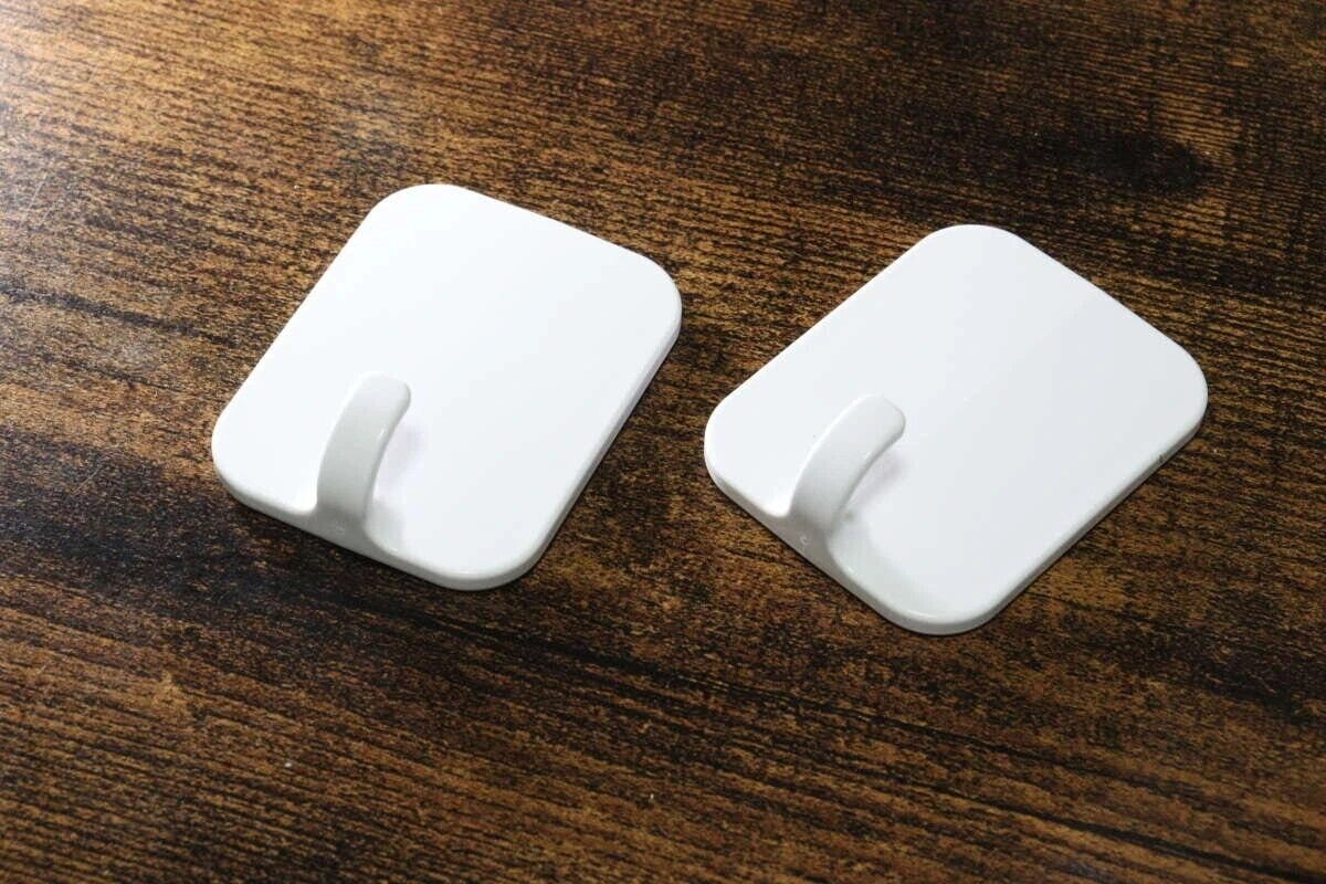 ダイソーのフック（バス用マグネット、2個）