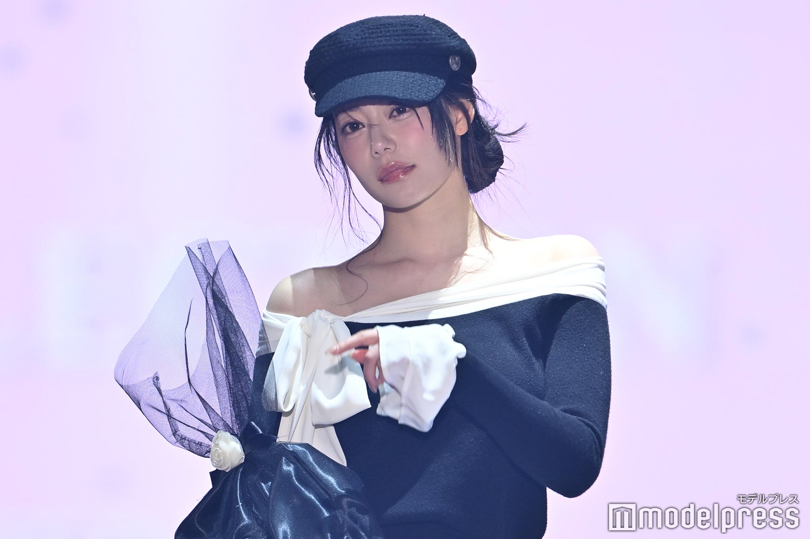 なごみ、オフショル×ミニ丈から美スタイル輝く「着こなせるのすごい」「オーラ抜群」と反響続々【TGC2026 S/S】