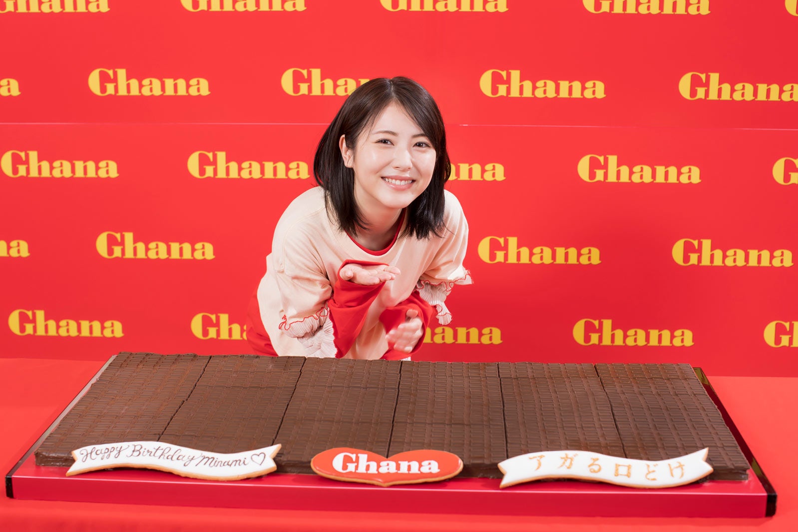 浜辺美波／メイキングカット（提供写真）