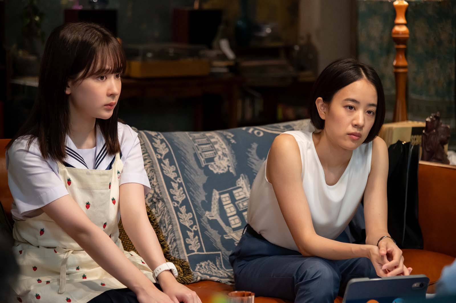 畑芽育、石橋静河「ノッキンオン・ロックドドア」第3話より（C）テレビ朝日