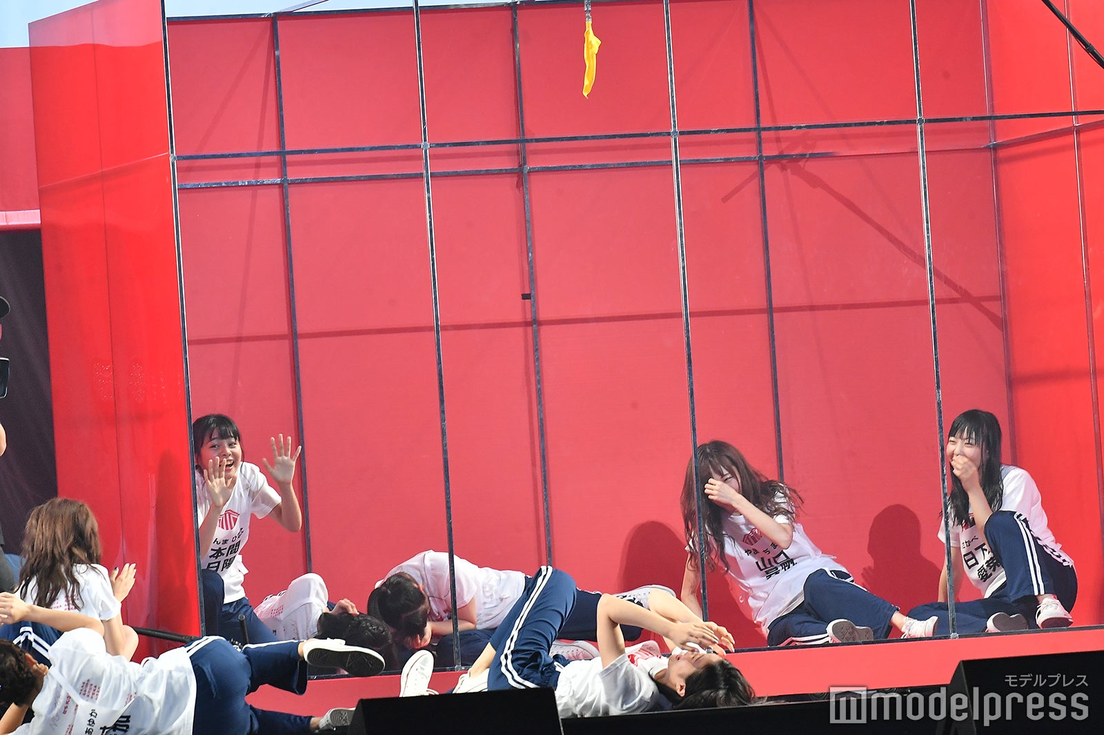 ジェスチャーゲームで時間切れとなり風船爆発／NGT48 4thシングルリリースイベント （C）モデルプレス