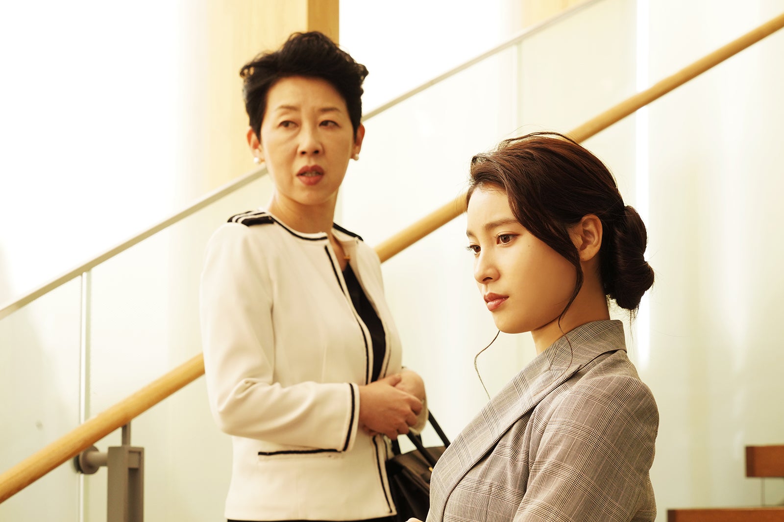 ふせえり、土屋太鳳（C）2022「大怪獣のあとしまつ」製作委員会