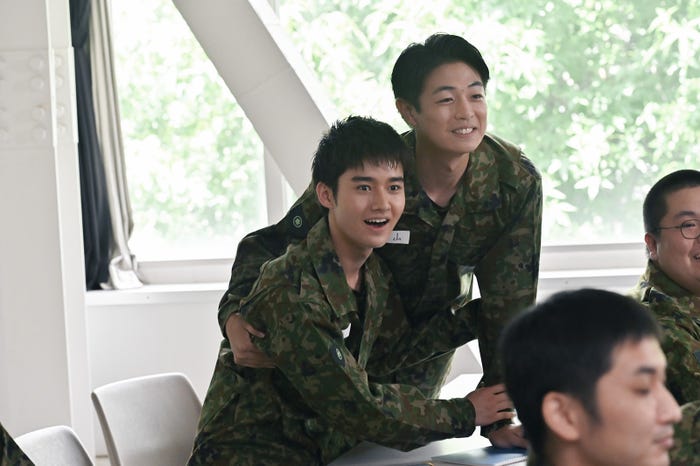 (左から)藤岡真威人、時任勇気/「テッパチ!」第5話より(C)フジテレビ