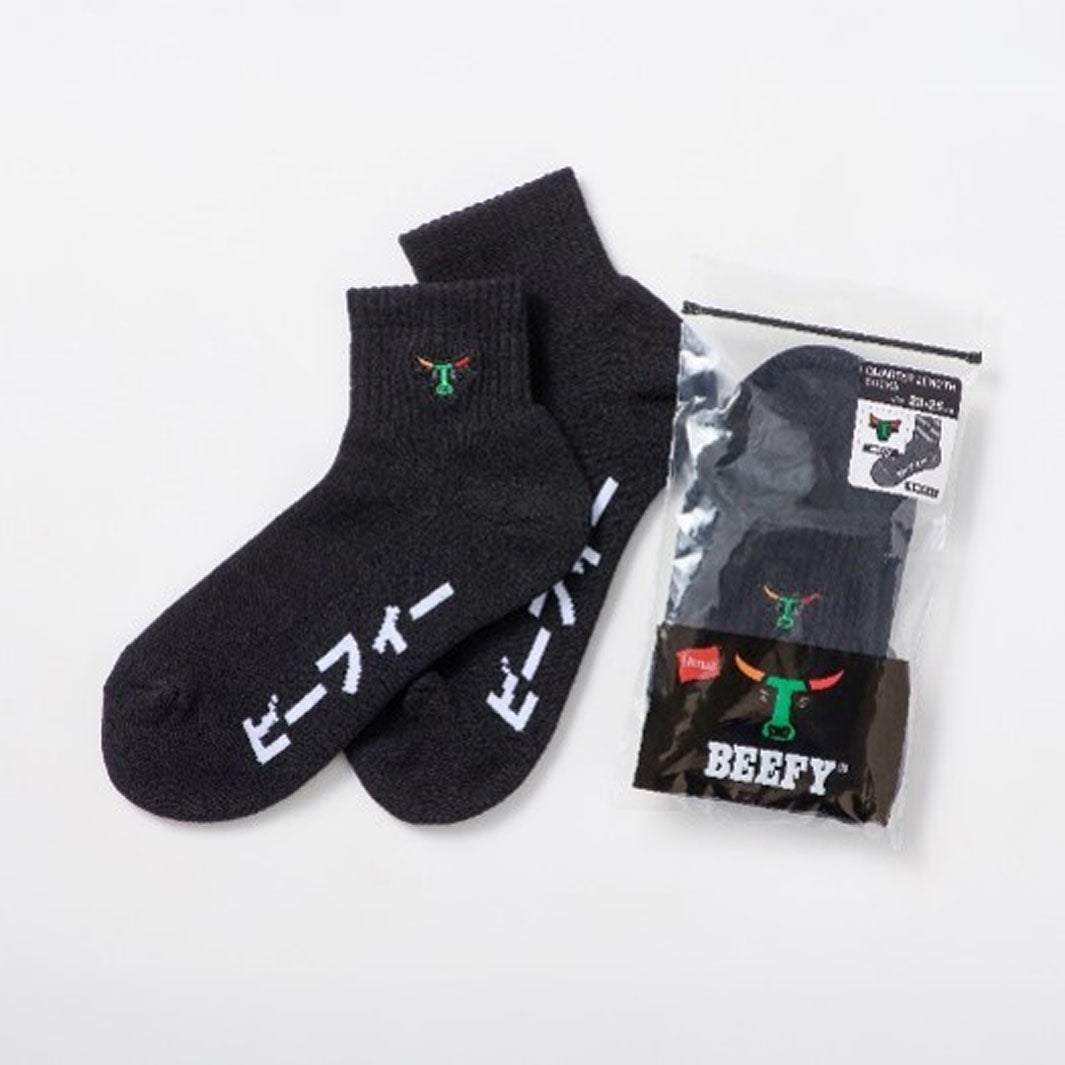 「Hanes×セブン‐イレブン BEEFY クォーターレングスソックス」（ホワイト）サイズ：23～25cm／25～27cm（税込各1,265円）（提供画像）