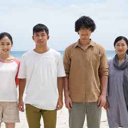 （左から）阿部純子、太賀、ディーン・フジオカ、鶴田真由（C）2018「海を駆ける」製作委員会