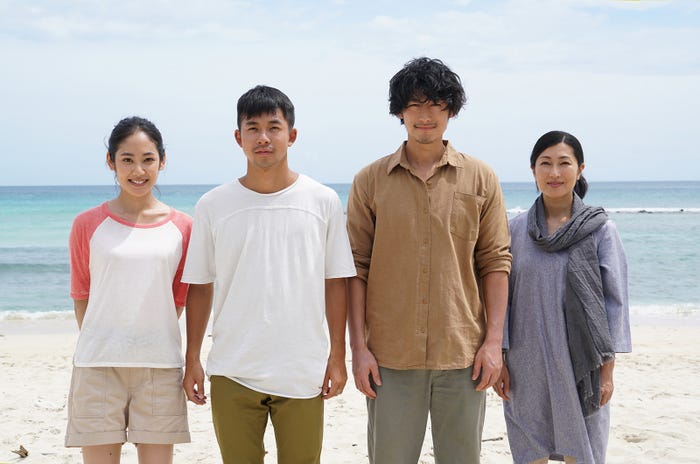 (左から)阿部純子、太賀、ディーン・フジオカ、鶴田真由(C)2018「海を駆ける」製作委員会
