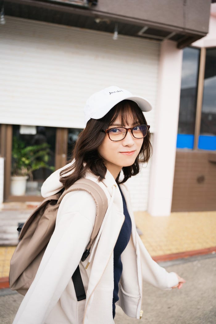 桃月なしこ 「桃月なしこカレンダーブック2022.4~2023.3」より(C)HIROKAZU/週刊プレイボーイ