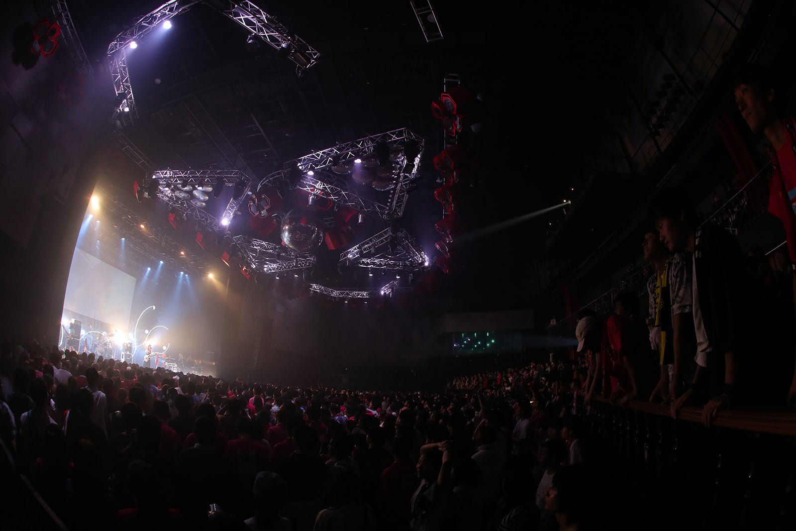 SILENT SIREN（撮影：TEZRO HIRANO）