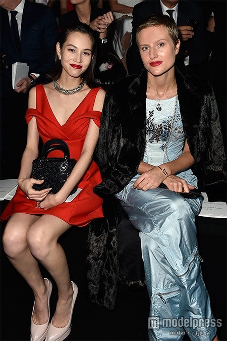 （左から）水原希子、オリンピア・スカリー