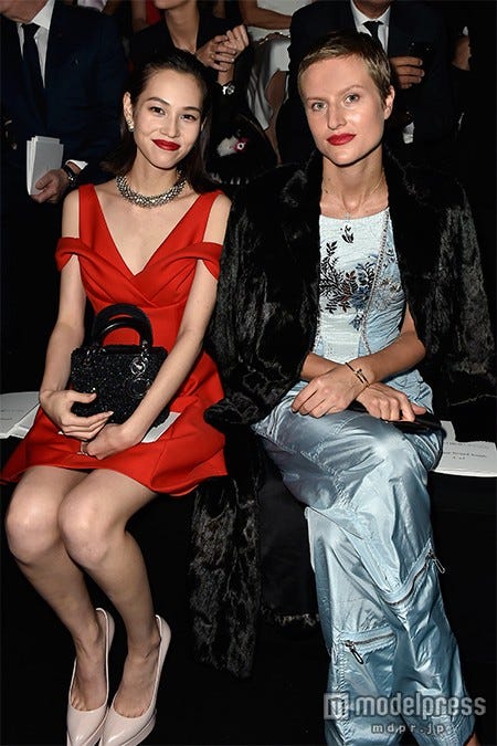 (左から)水原希子、オリンピア・スカリー