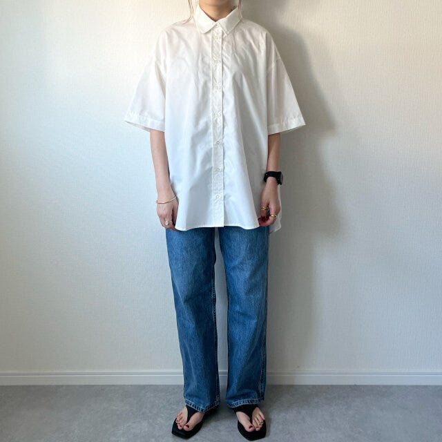 白シャツ