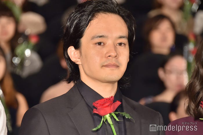 池松壮亮(C)モデルプレス