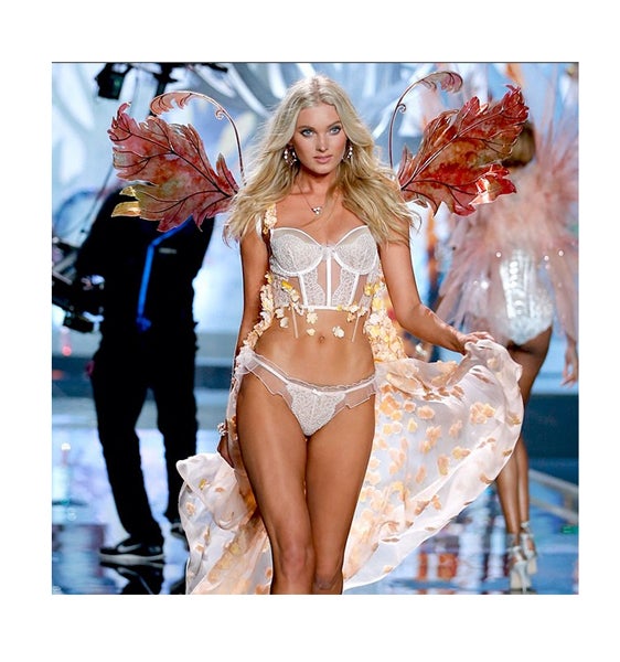 エルザ・ホスク／Victoria's Secret Instagramより