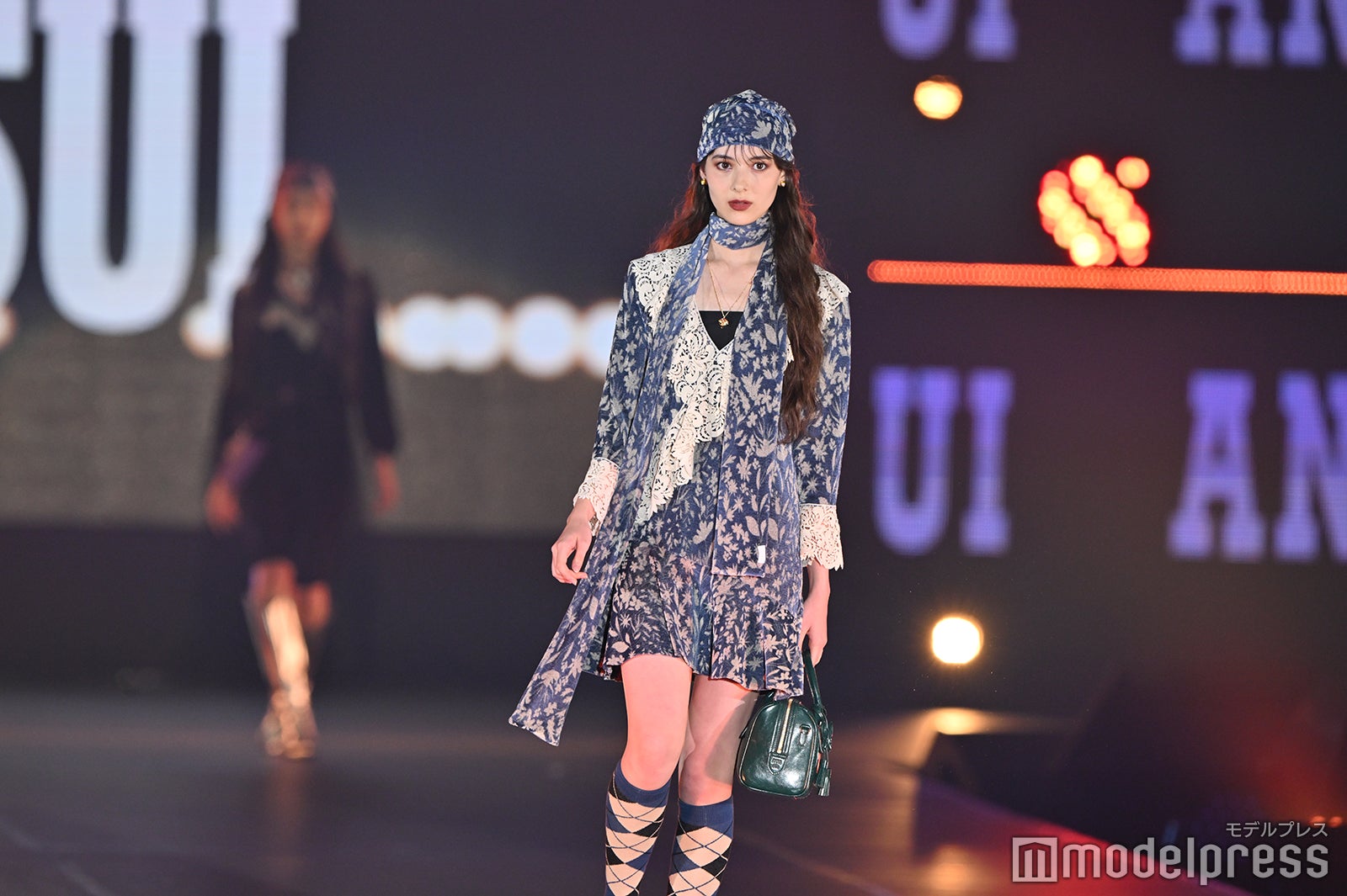 （C）モデルプレス