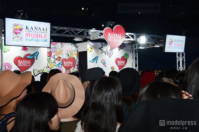 盛り上がりを見せるブース