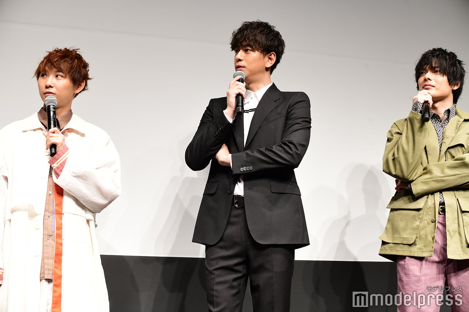 須賀健太、三浦翔平、崎山つばさ （C）モデルプレス