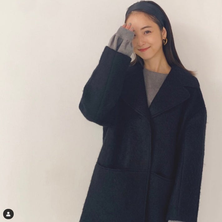 佐々木希、久々“デコ出し”ヘアに絶賛の声「透明感がすごい」「肌きゅるんきゅるん」