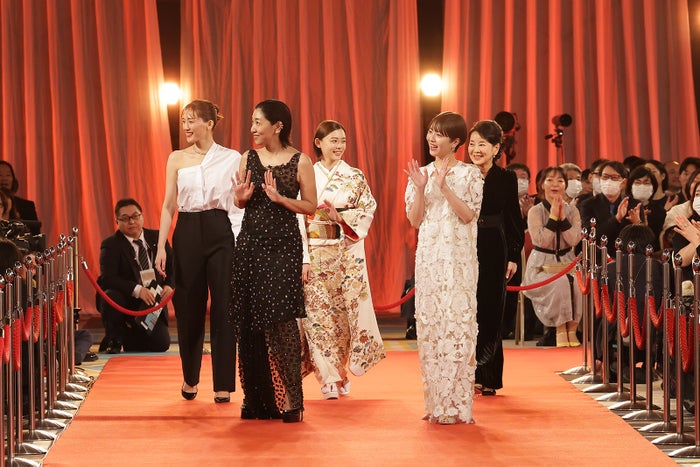 浜辺美波、弟の影響で仮面ライダーファンに 現場で実物対面「1番嬉しかった」＜第47回日本アカデミー賞＞